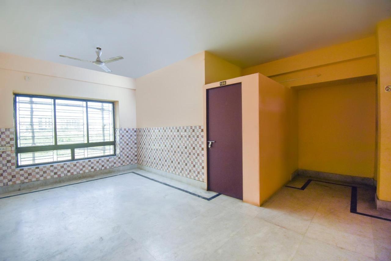 Oyo 72260-帝王酒店 Gauripur 外观 照片